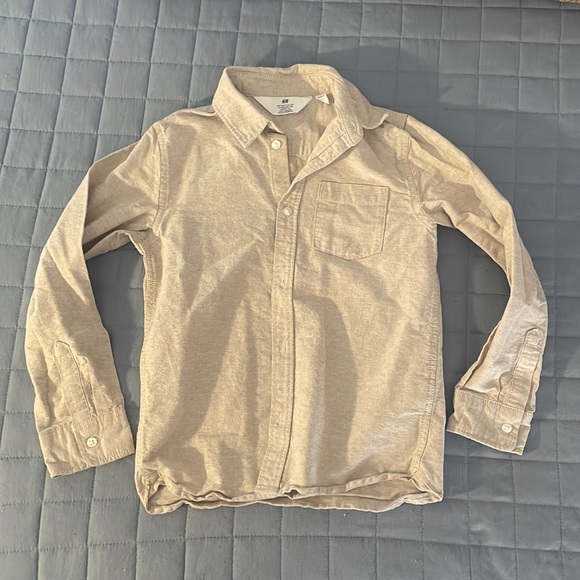Beige button down H&M shirt - Picture 2 of 3